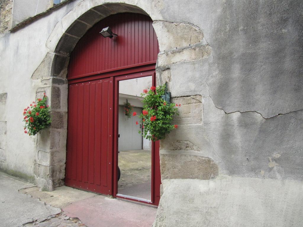 Pub Vauban Terreaux Hotel Avallon Luaran gambar